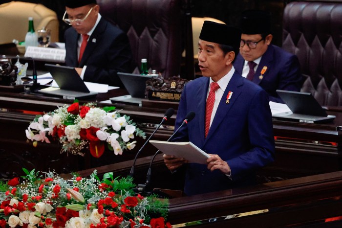 Jokowi biasanya datang itu ramai ramai begitu mau pergi ditinggal