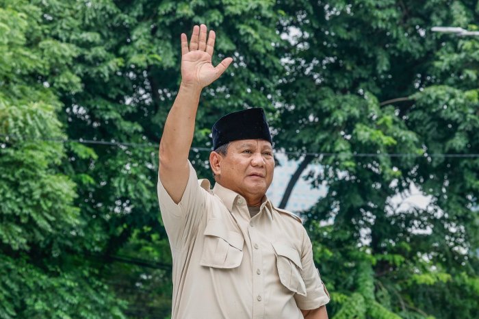 Stafsus presiden isu keretakan prabowo jokowi upaya ganggu agenda pemerintah