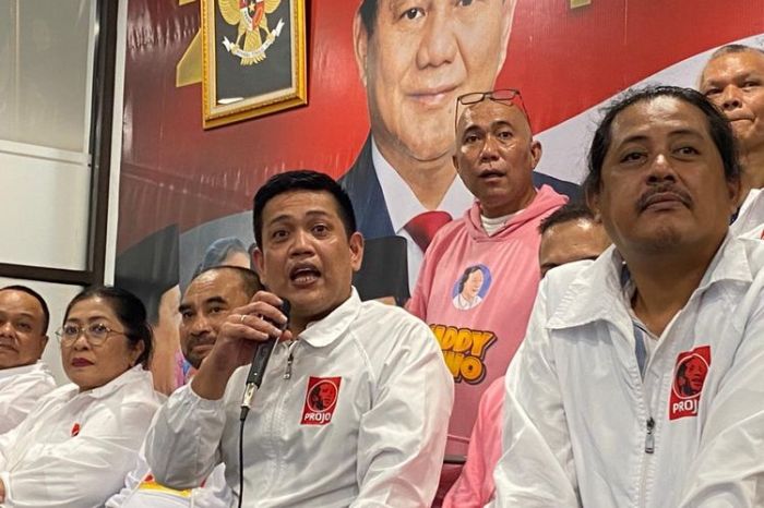 Klaim hasto soal jokowi mau jadi ketum pdip ditepis projo